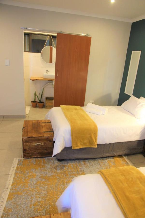 מלון בלומפונטייין Nini'S Guest Units מראה חיצוני תמונה