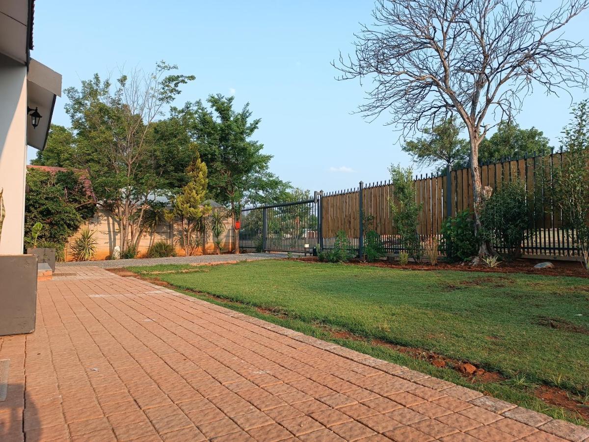 מלון בלומפונטייין Nini'S Guest Units מראה חיצוני תמונה